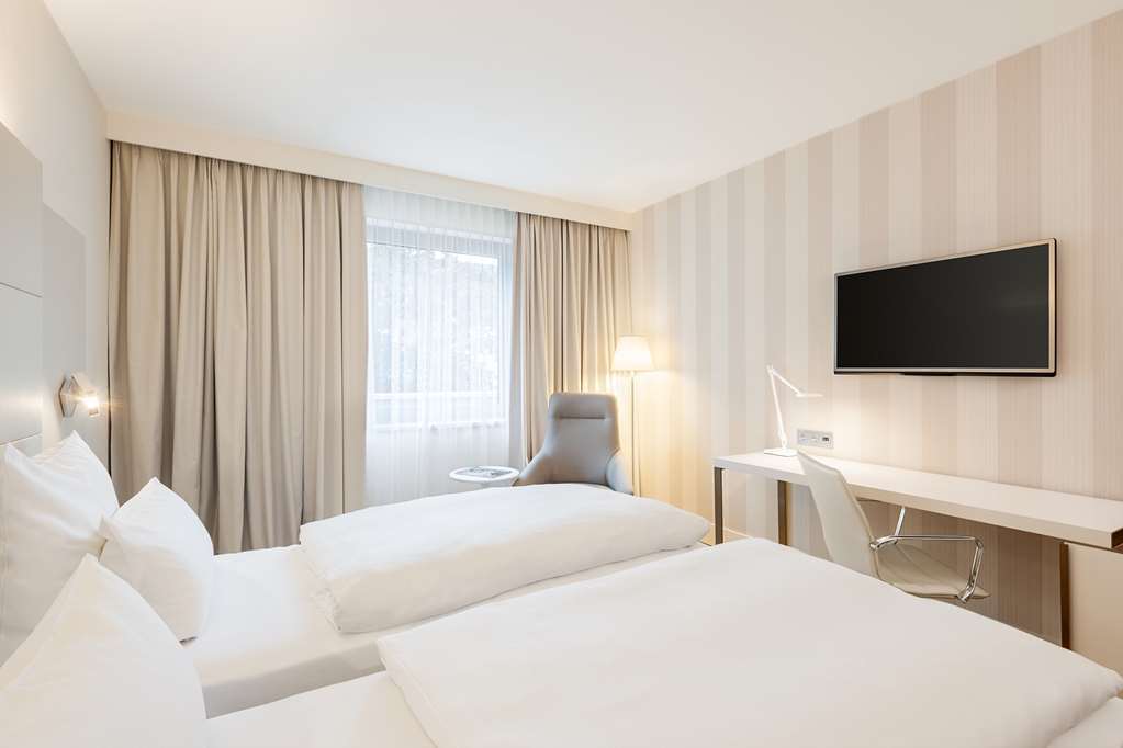 Nh Graz City Hotel Стая снимка