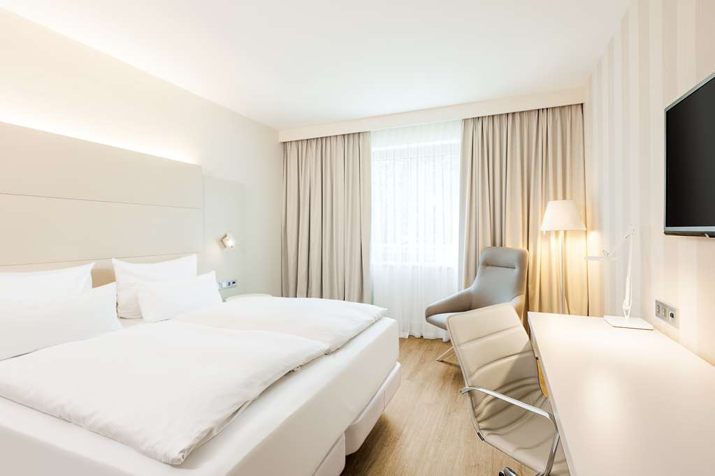 Nh Graz City Hotel Стая снимка